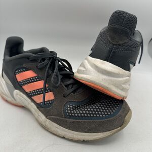 adidas Womens 90s Valasion Coral Grey EG2901 Size 8 Running Lifestyle